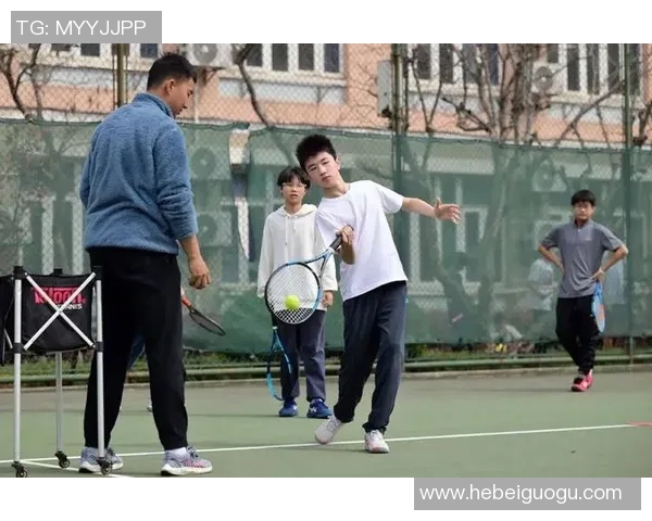 上海网球队灵活应变的训练策略与比赛表现分析 上海网球队灵活应变的训练策略与比赛表现分析