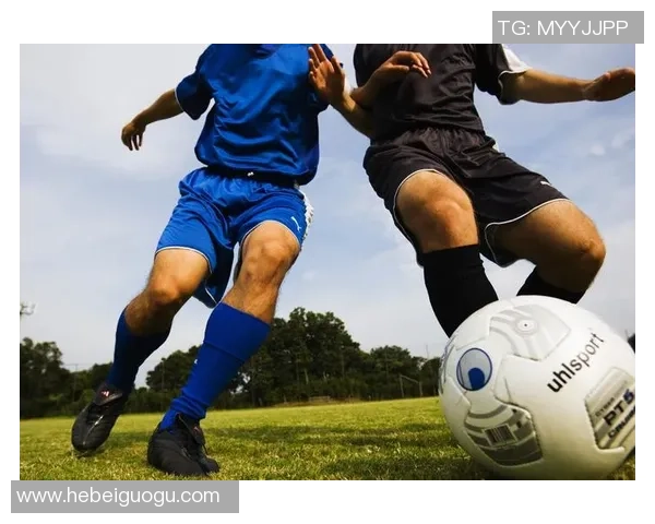 昔日足球巨星周正的风采与荣耀回顾照片集