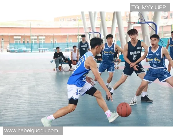 武汉篮球队与重庆篮球队赛后复盘团队协作的精彩瞬间与战术分析