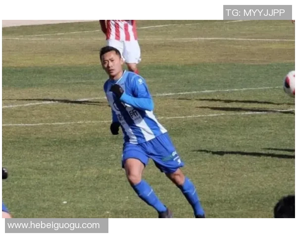 足球明星勇敢反击黑粉言论展现正能量与职业精神 足球明星勇敢反击黑粉言论展现正能量与职业精神